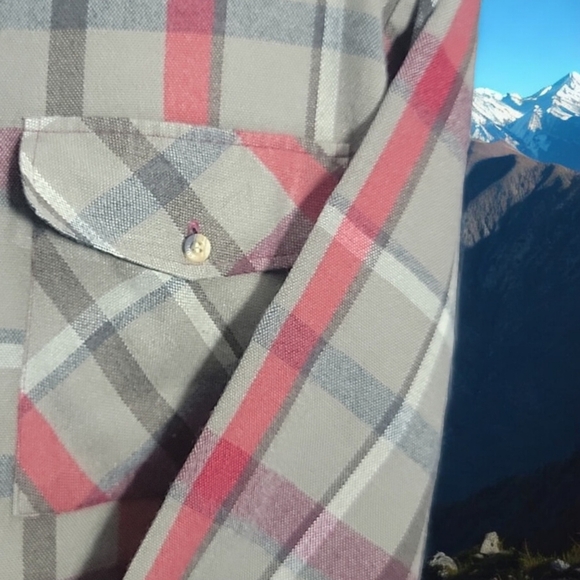 Sutter & Grand flannel men's size Large in Red, grey and black. OPEN TO OFFERS - Picture 3 of 10